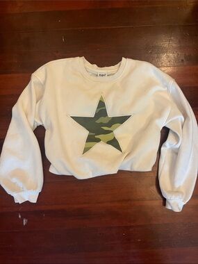 cropped long sleeve crewneck hoodie